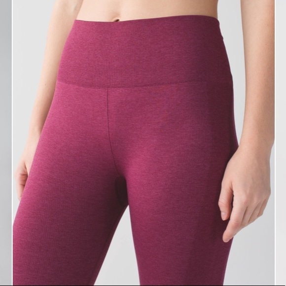🌸2/$25 Lululemon Seamlessly Street Crop Heathered Dashing Deep Redish Purple - Picture 4 of 10